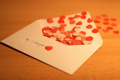 ​最新勤劳的经典句子大全描写蜜蜂勤劳的句子(精选42句)