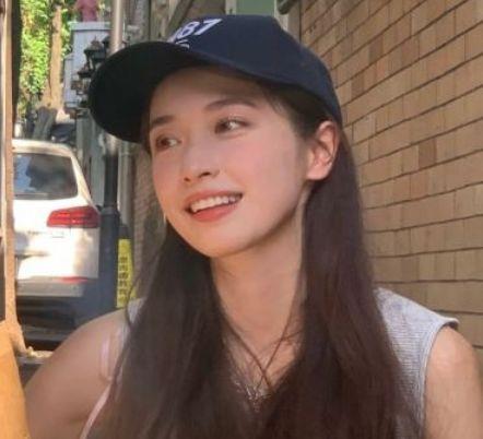 看着车来车往感慨人生的简短句子
