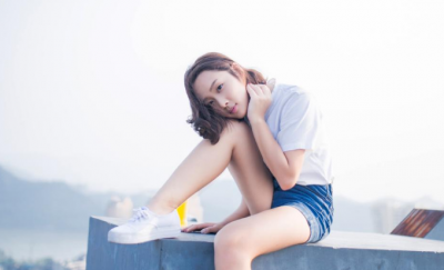 ​明明很难受却哭不出来 想哭却哭不出来表达的句子