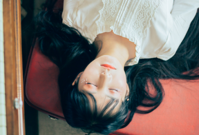 ​女孩带金旁文雅的名字